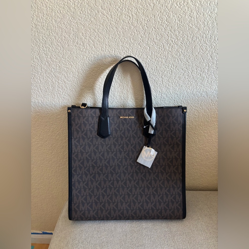 Michael kors Maple Large Signature Logo Tote Bag NEW - Picture 2 of 9